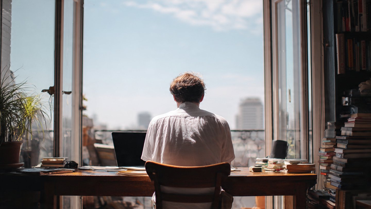 Special Considerations for Freelancing in 2025